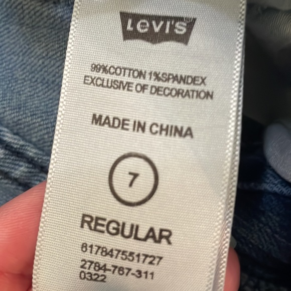 Girl’s Levi’s Jeans - Picture 11 of 11
